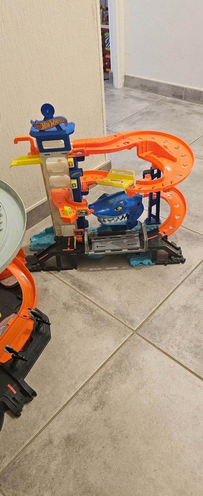 Garages Hot Wheels neufs - photo numéro 3