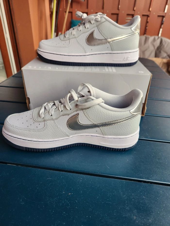 Nike air force 1 gris argenté taille 39 neuves - photo numéro 4