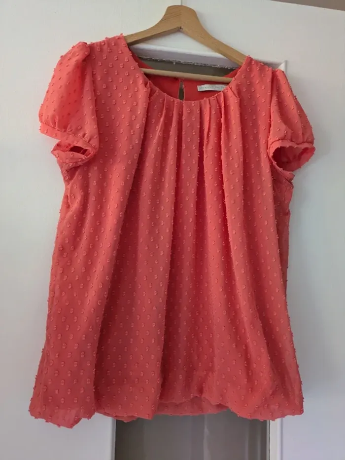 Magnifique haut blouse bouffante corail Armand Thiery taille 42/44