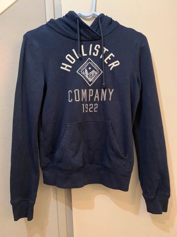 Sweat Hollister