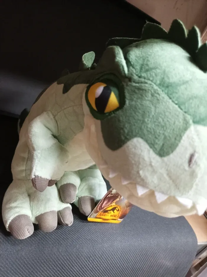 Peluche Jurassic World