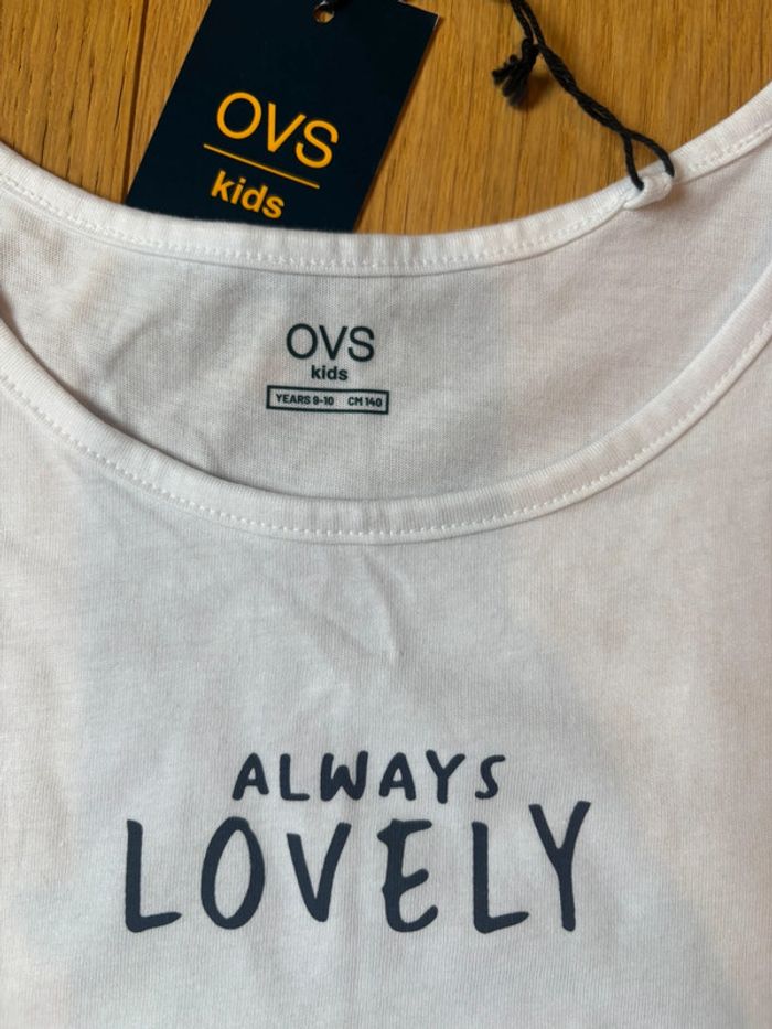 Neuf - Jolie t-shirt OVS 10 ans - photo numéro 2