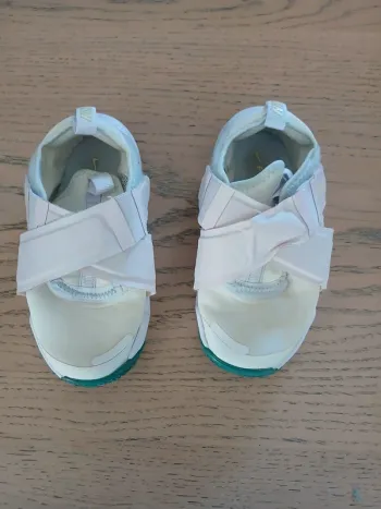 Basket fille Nike Koemi