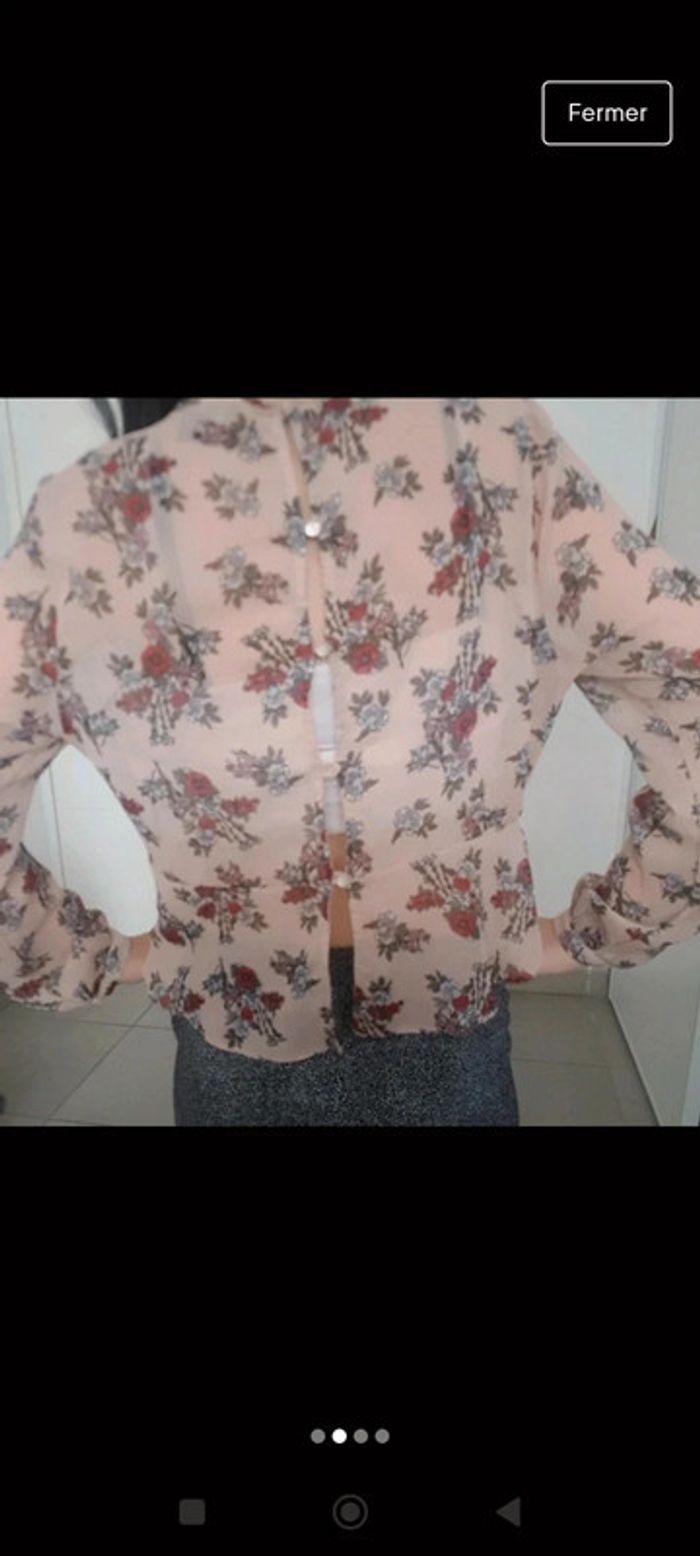 🍁 Blouse fleurie avec dos ajouré - photo numéro 3