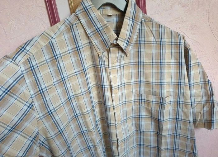 Chemise à carreaux bleu en T.M (TBE) - photo numéro 3