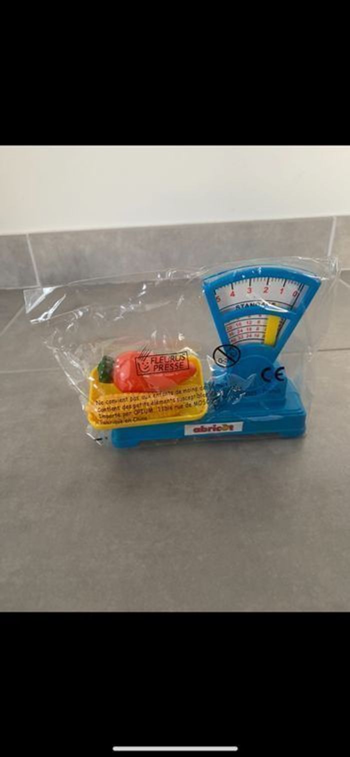 Jouet balance Dinette Neuf