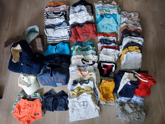 Grand lot de vêtements garçon taille 12mois