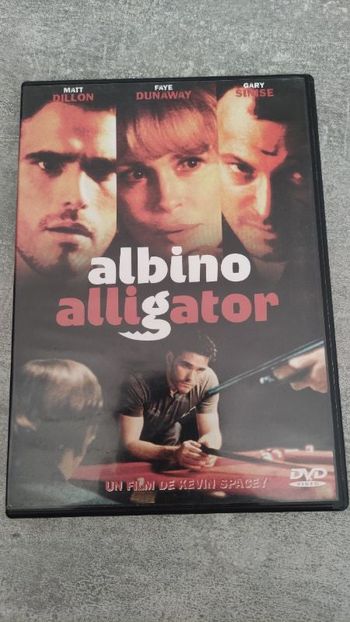 DVD albino alligator