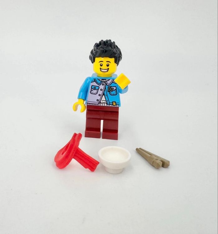 Lego Figurines Nouvel An Chinois : Père de famille muni de la vaisselle traditionnelle- NEUF - photo numéro 5