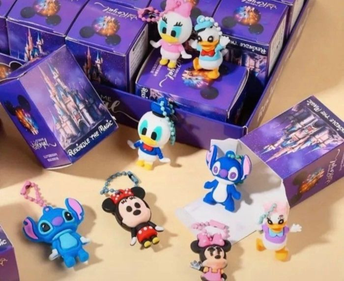 Coffret Disney – 24 figurines mystère – prix réduit ! - photo numéro 2