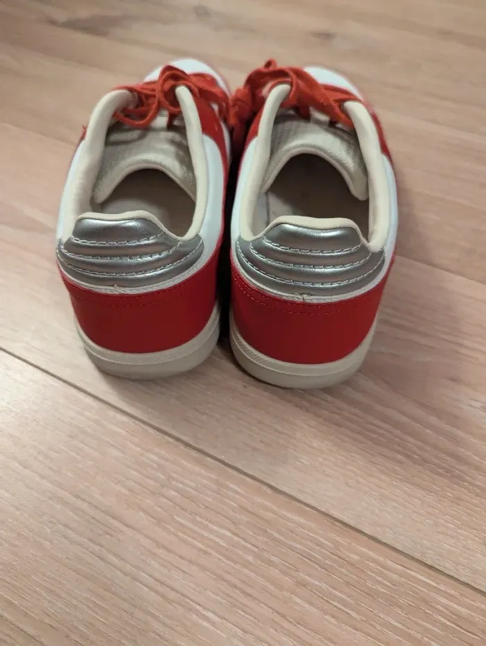 Basket Zara rouge et blanche - photo numéro 3