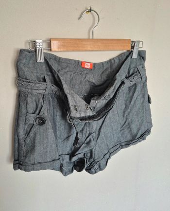 Short ozé taille 40
