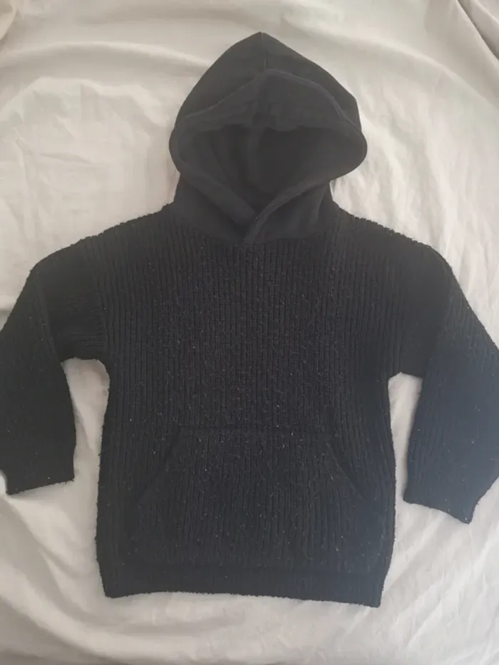Sweat capuche noir 6 ans