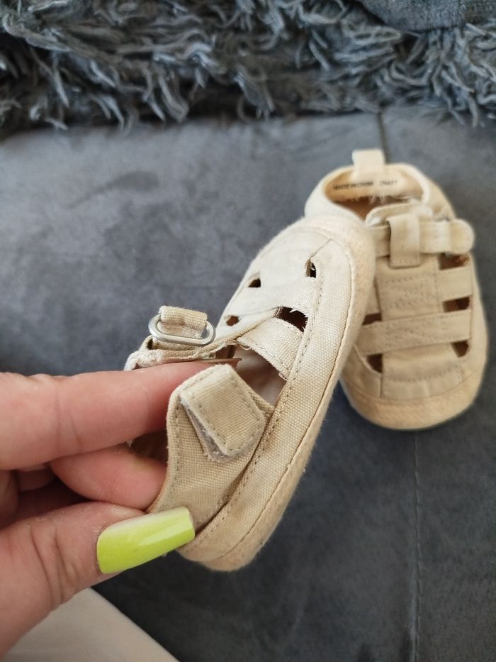 Chaussures bébé 12mois - photo numéro 2