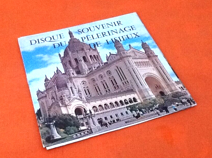 Vinyle 33 tours (17cm) Disque souvenir du Pèlerinage de Lisieux O.P.E 171