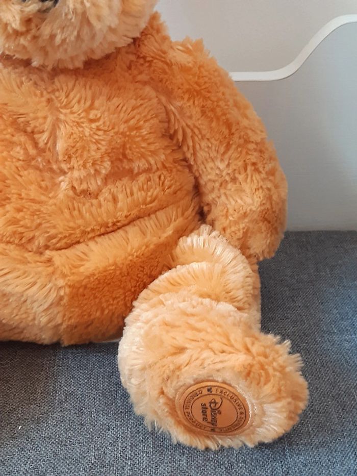 Peluche / doudou Disney Store Winnie L'ourson - photo numéro 4