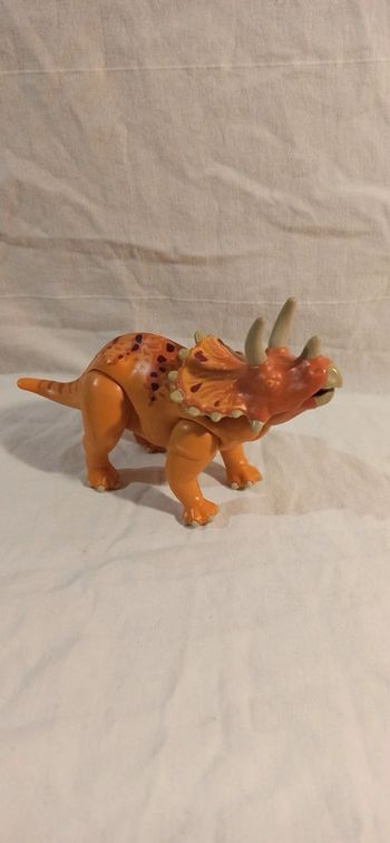 Dinosaure triceratops orange playmobil