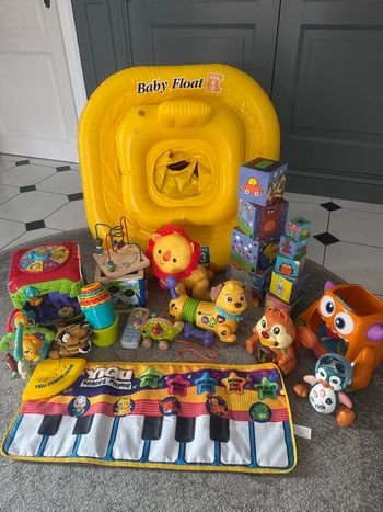 Lot jouets (électroniques) 1er âge - bon état