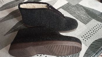 Chaussons montant zip pointure 42 porte une fois
