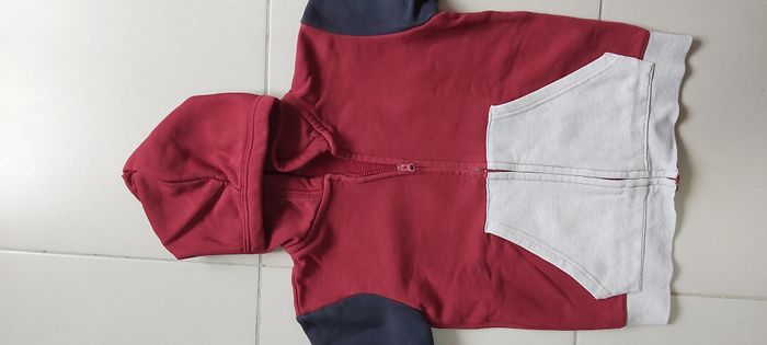 Gilet zippé à capuche 14 ans - photo numéro 2