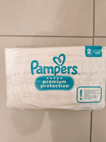 Couche pampers taille 2 