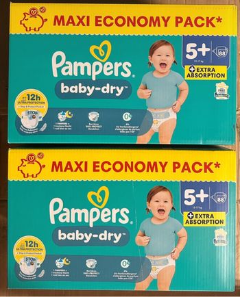 2 cartons de couches Pampers  taille 5+