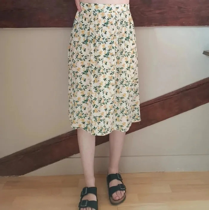 Jupe mi-longue crème jaune fleurie La Redoute