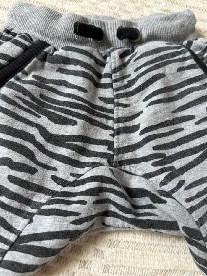 Pantalon de survêtement fille 18 mois - photo numéro 2