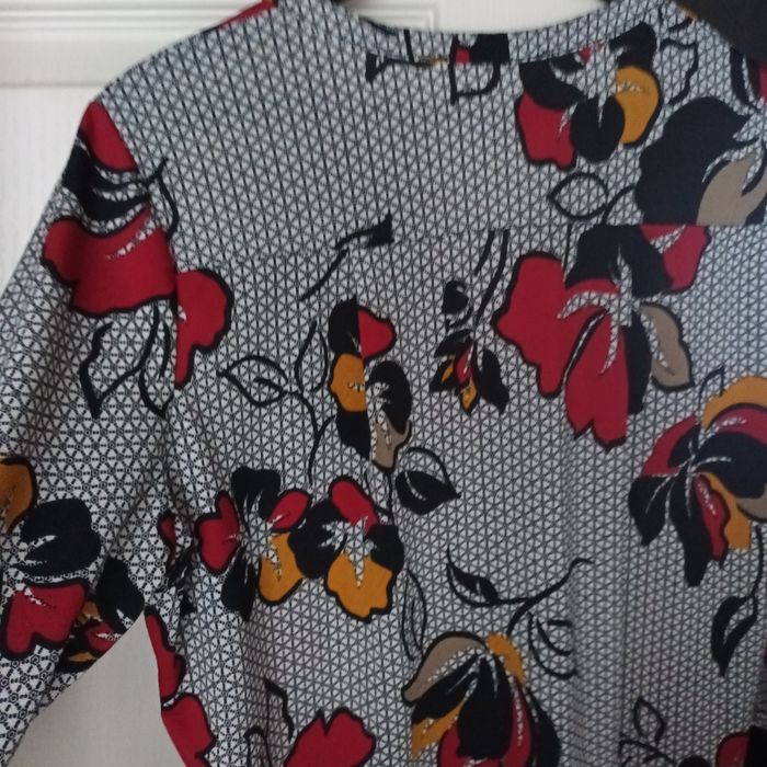Blouse bohème Fleurie "Du Plaisir à la Mode" T36 acrylique 1 - photo numéro 9