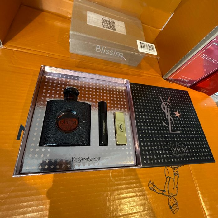 Coffret, parfum Yves, Saint-Laurent, Black opium - photo numéro 4