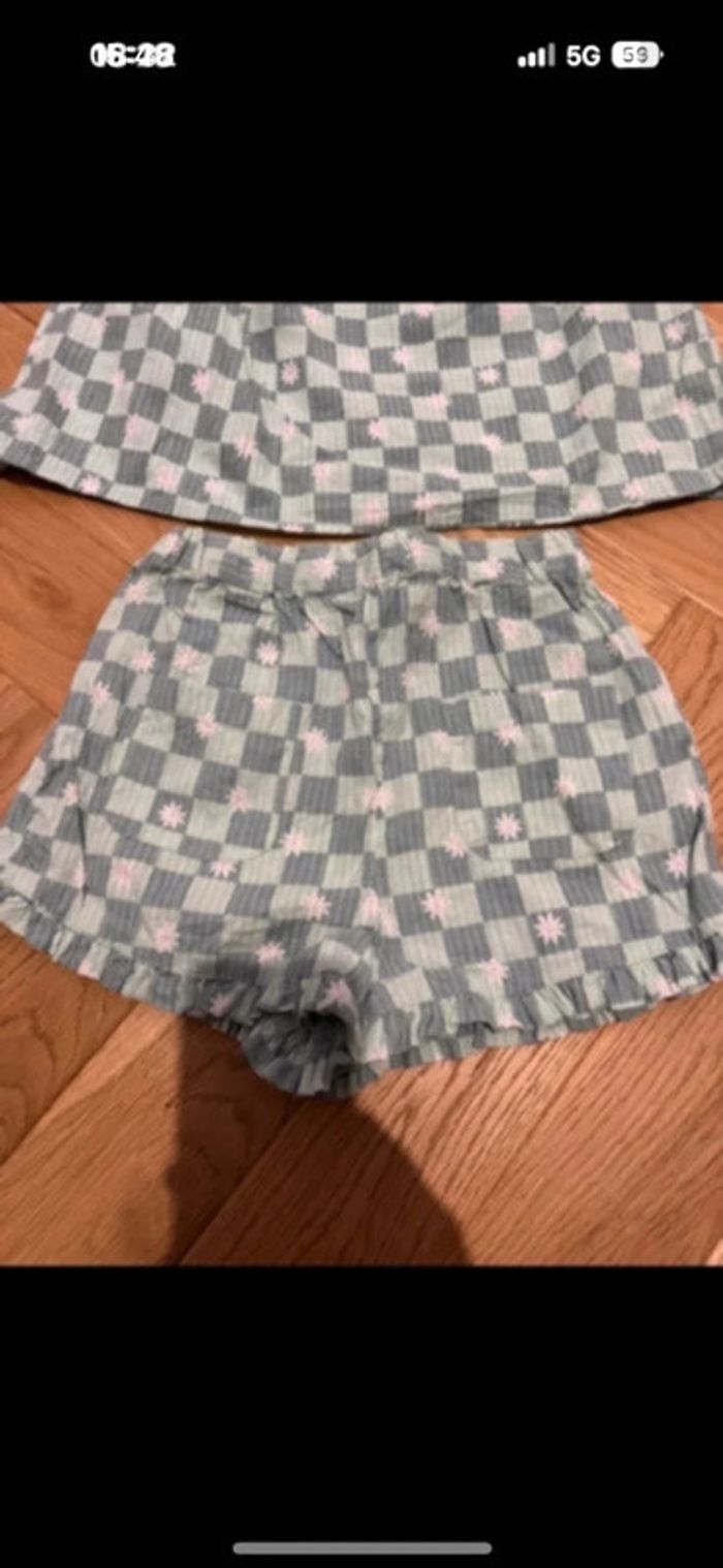 🌺 ensemble short+top été fille 6 ans Tape à l’œil 8€ - photo numéro 2