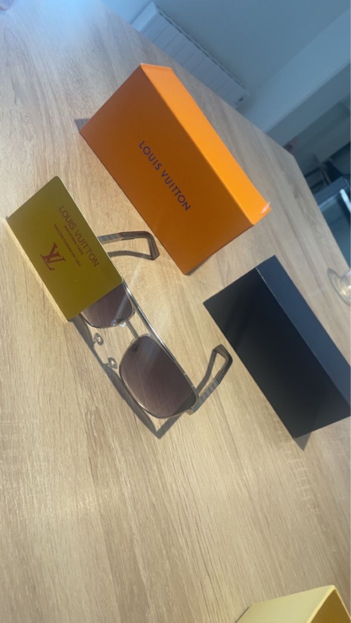 Lunette de soleil - photo numéro 2