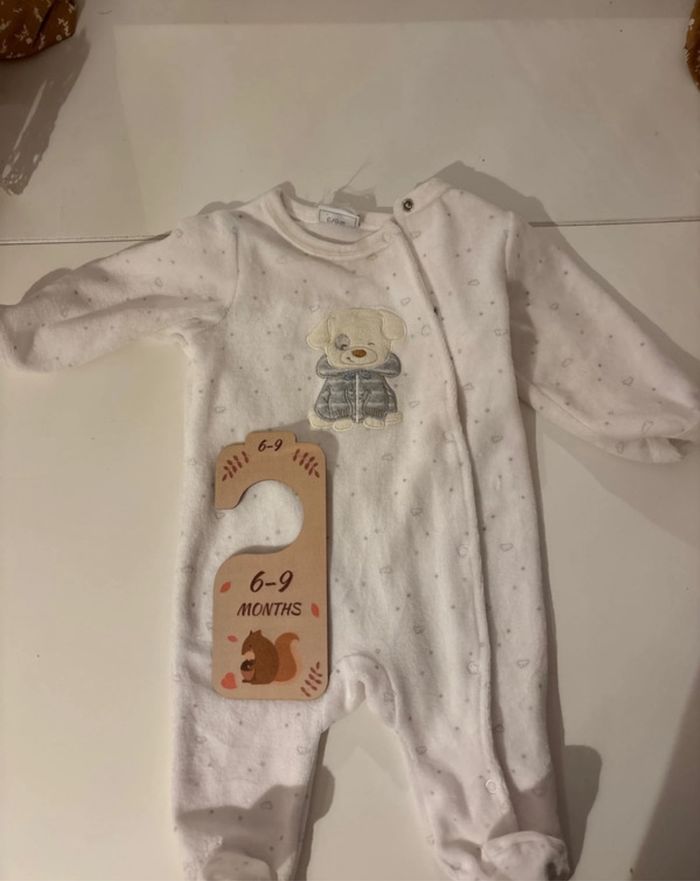 Pyjama bébé 6-9 mois