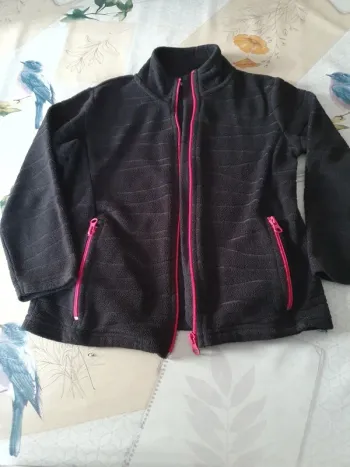Veste polaire 6 ans.