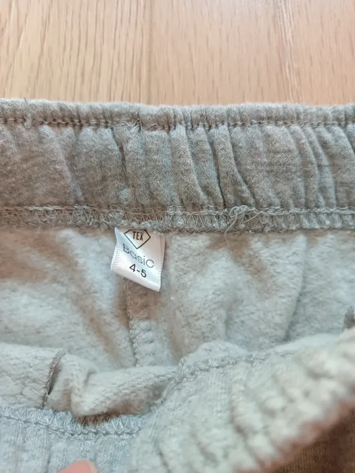 Pantalon jogging gris chaud 4/5 ans - photo numéro 2