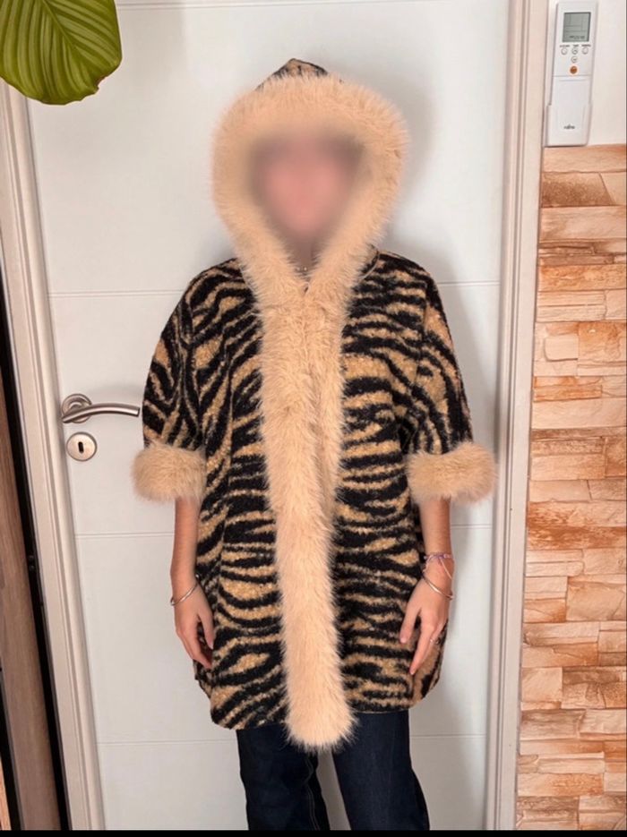 Poncho à capuche - photo numéro 3