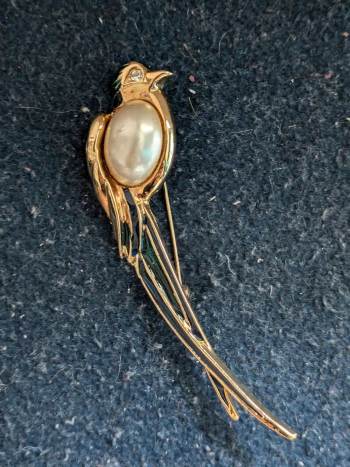 Broche dorée oiseau