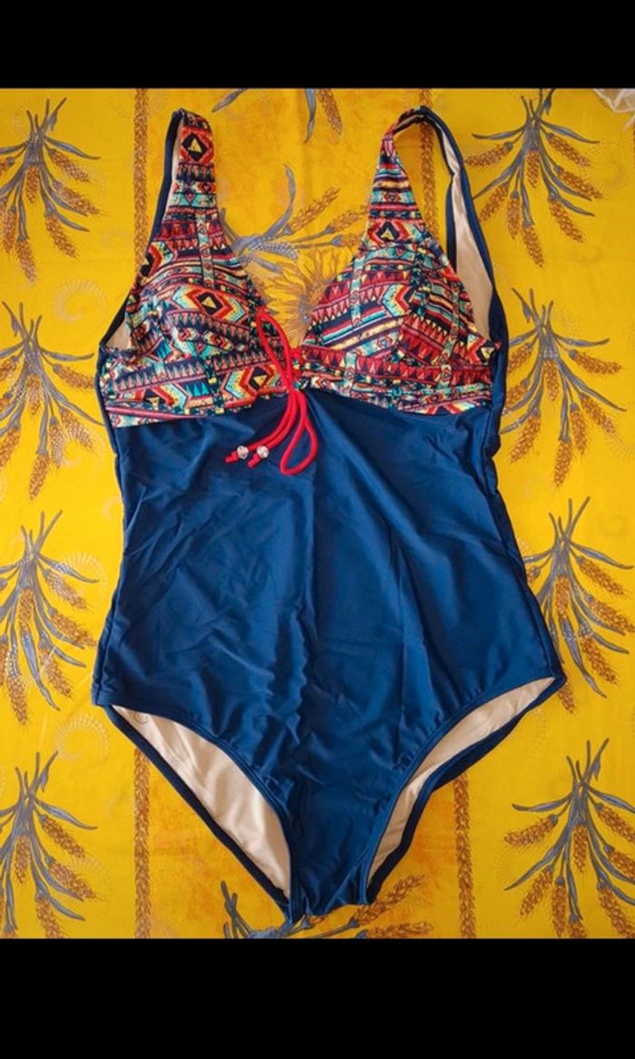 Maillot de bain multicolore neuf