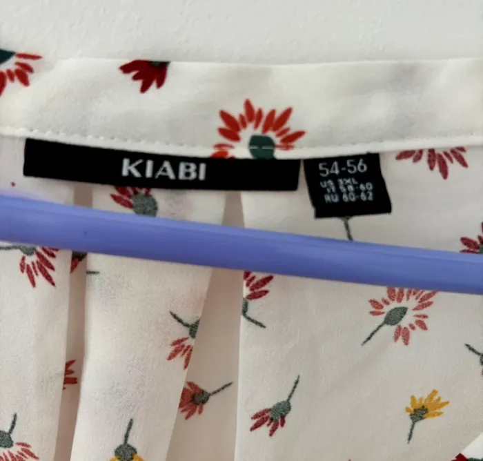 Chemisette fluide neuve fleurie taille 54/56 Kiabi - photo numéro 6