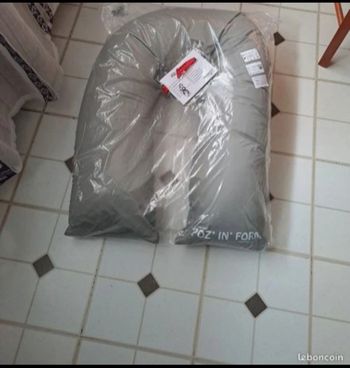 Coussin de positionnement pour femme enceinte ou personnes en mobilité réduite