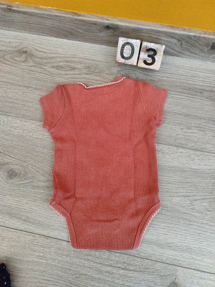 Ensemble bodies+short. 3 mois - photo numéro 6