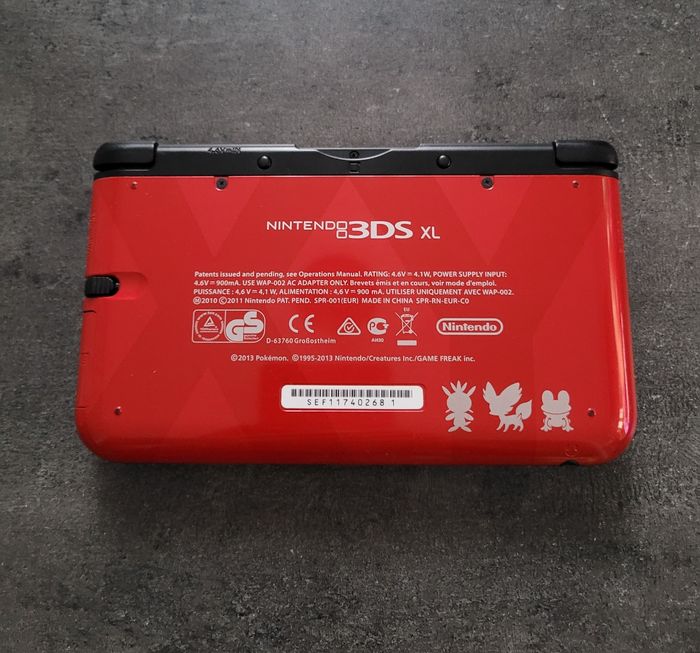 Nintendo 3DS XL Collector - photo numéro 2