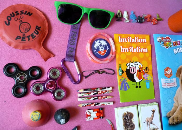 Lot magie jouets accessoires animation fête carte anniversaire farce cadeau TBE - photo numéro 3