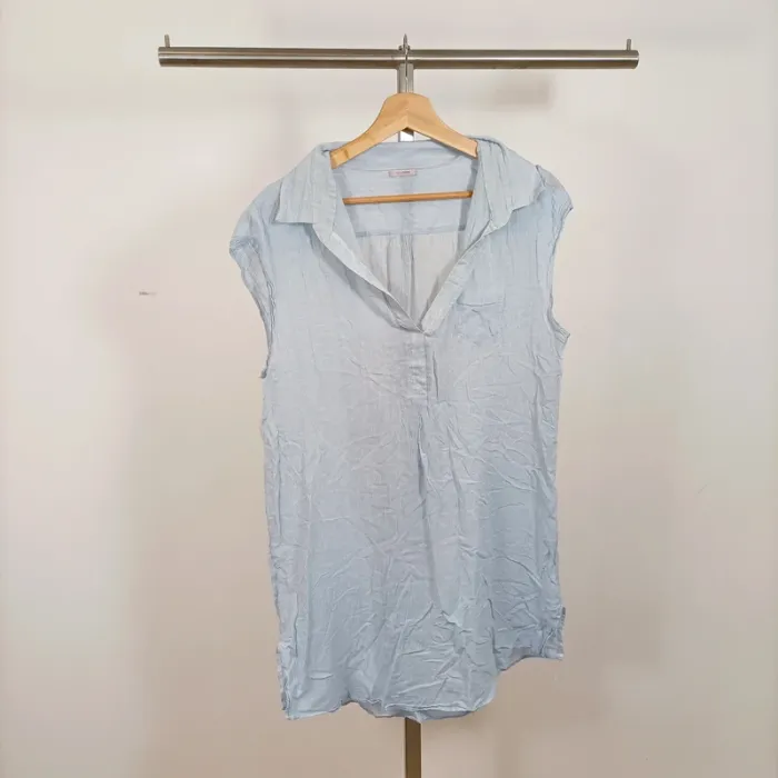 Blouse sans manches rayée bleu clair Miss Helen – col fluide – taille 42 estimée A1008