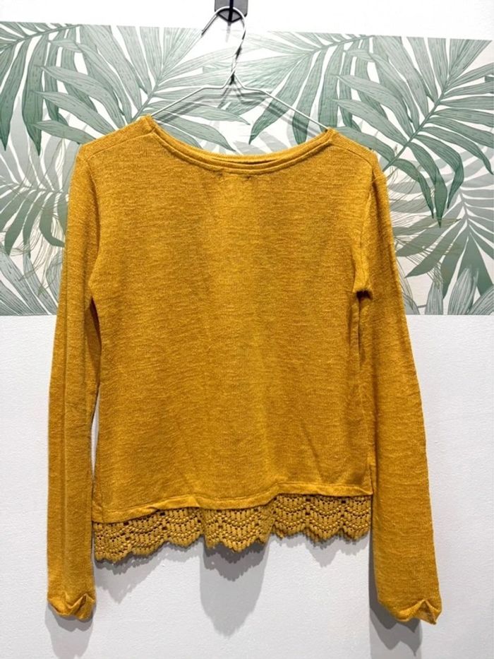 Jerséis mostaza detalle crochet /Pulls moutarde avec détails au crochet