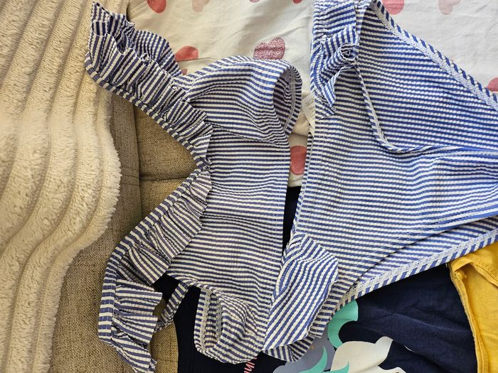 Lot 8 vêtements fille 6/7 ans - photo numéro 4