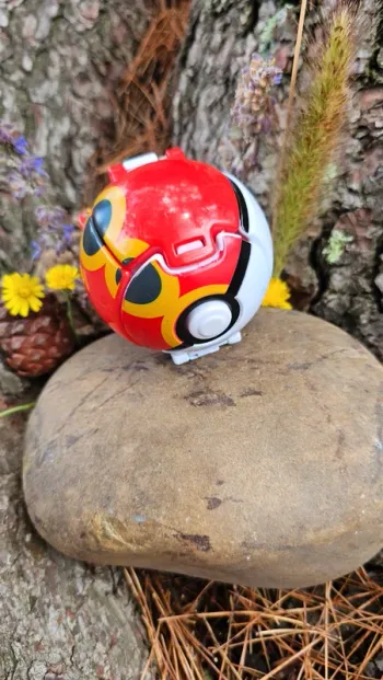 Super pokeball pour figurine Pokemon Nintendo