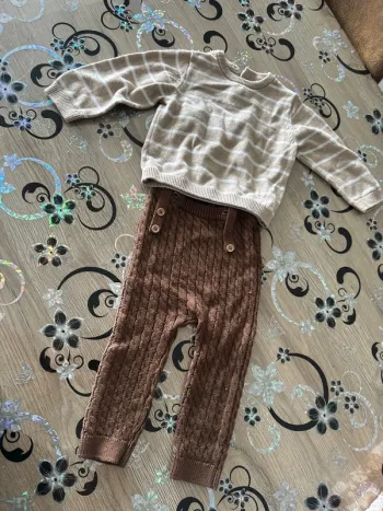 Ensemble salopette et pull