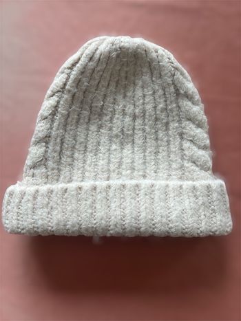 Bonnet tricoté adulte – blanc cassé