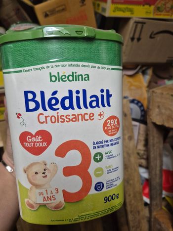 Boîte de lait 3eme age blédilait neuf